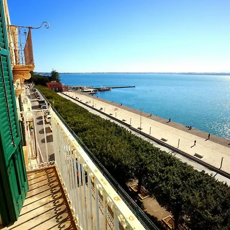 Ponente Seaview Apartment Syracuse