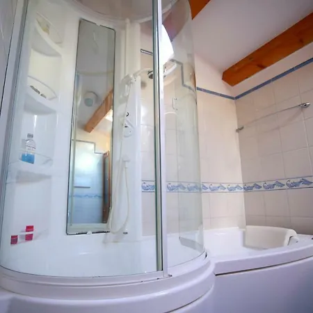 Ponente Seaview Apartment