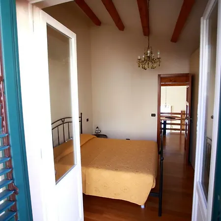 Ponente Seaview Apartment Syracuse
