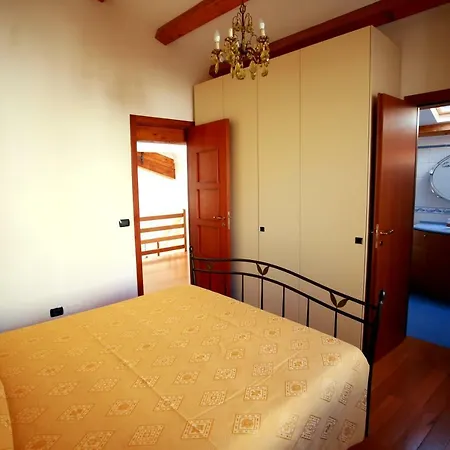 Ponente Seaview Syracuse